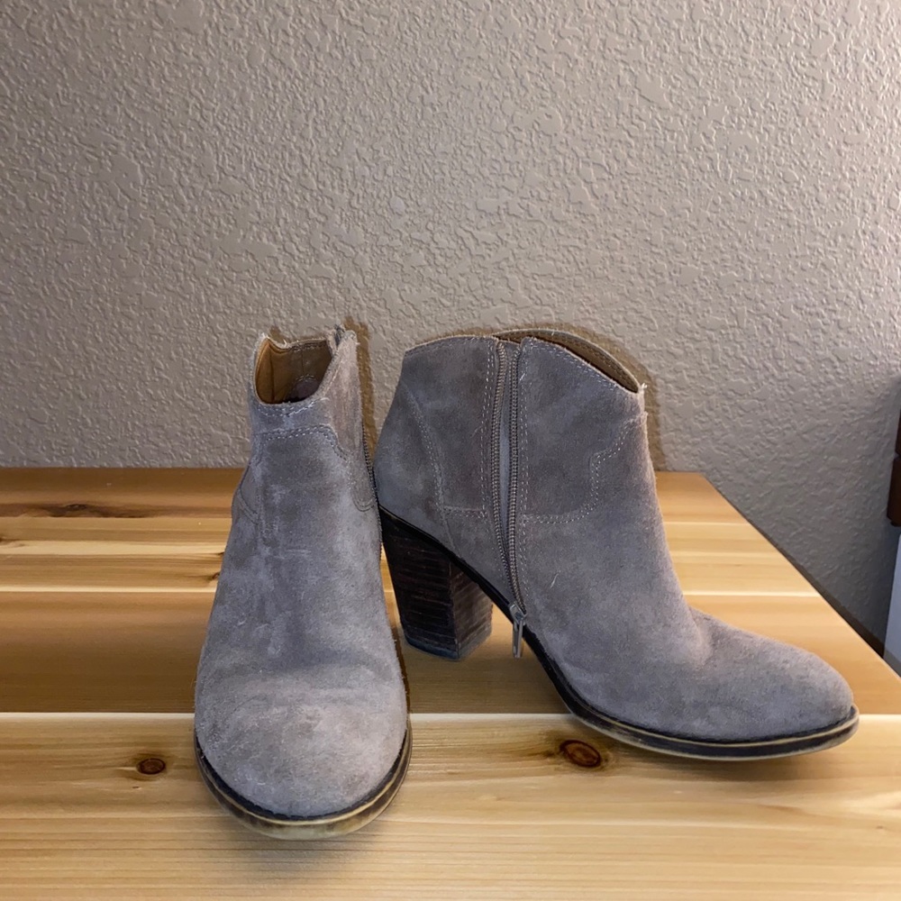 Ankle boots